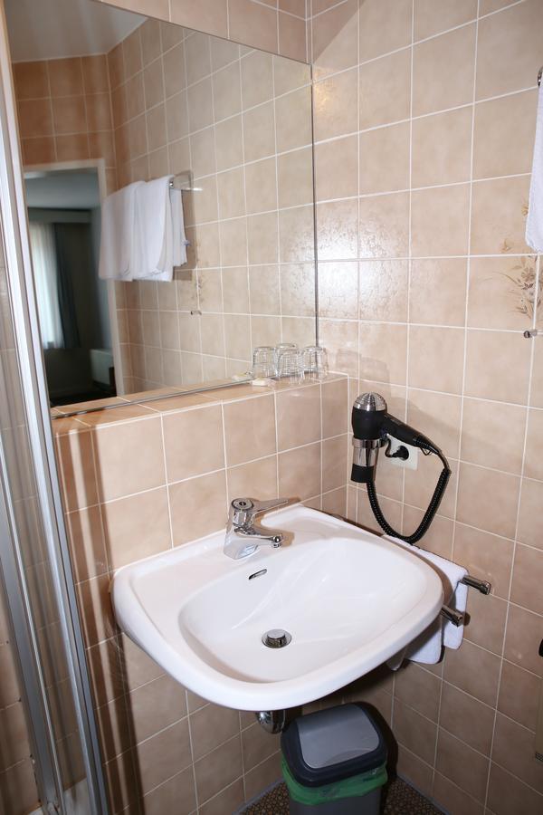Hotel Traube 3*